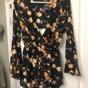 romper, floral, black, vneck, comfy